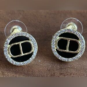 NEW fashion earrings